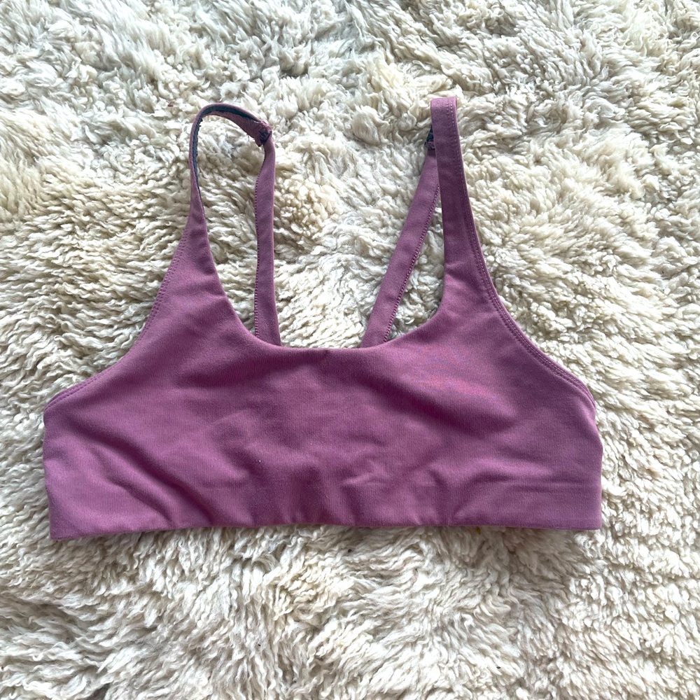 Vuori sports bra